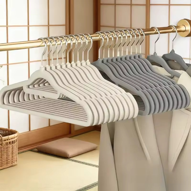 Ordelio Non-Slip Velvet Clothes Hangers